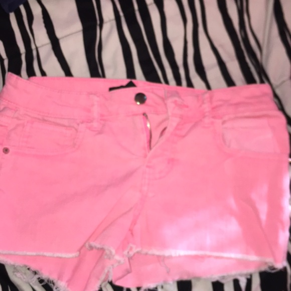 Shorts - Picture 7 of 8